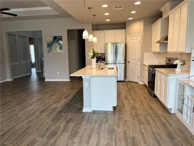 Move-In Ready Southside Home | 4 Bedrooms, 3 Baths | - photo 15
