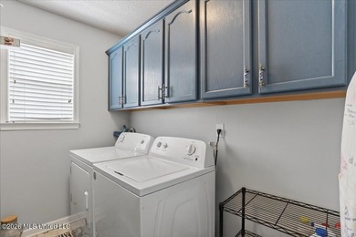 Lewisburg Schools!! Welcome to this charming 3-bedroom - photo 17