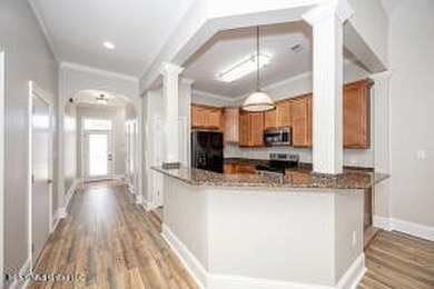Beautiful Lakefront Townhome on Capri Place. The Desirable - photo 17