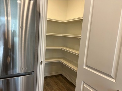 Move-In Ready Southside Home | 4 Bedrooms, 3 Baths | - photo 20