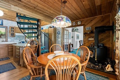Just what you've been waiting for! Nestled along the - photo 20