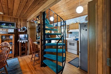 Just what you've been waiting for! Nestled along the - photo 21