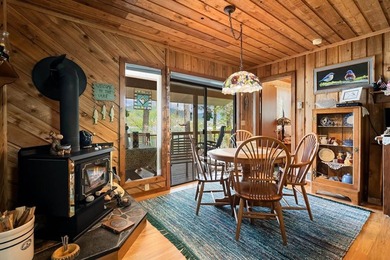 Just what you've been waiting for! Nestled along the - photo 22