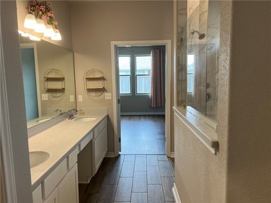 Move-In Ready Southside Home | 4 Bedrooms, 3 Baths | - photo 23