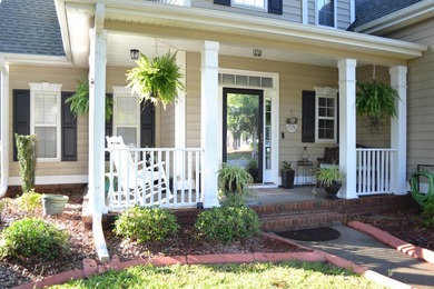 Don't miss this meticulously maintained, traditional two-story - photo 4