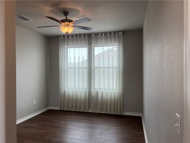 Move-In Ready Southside Home | 4 Bedrooms, 3 Baths | - photo 30