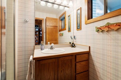 Just what you've been waiting for! Nestled along the - photo 30