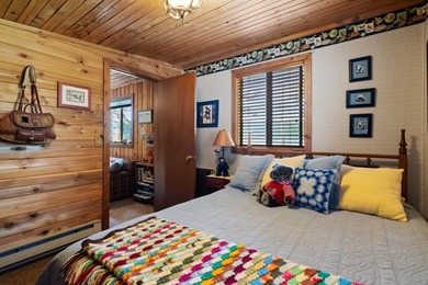 Just what you've been waiting for! Nestled along the - photo 35