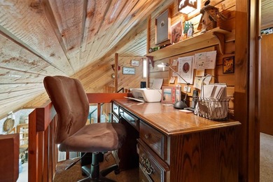 Just what you've been waiting for! Nestled along the - photo 36