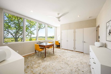 In the private Lion Head waterfront community, this chic - photo 13