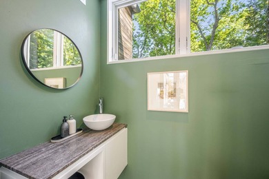 In the private Lion Head waterfront community, this chic - photo 19