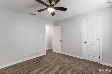 Reduced and move in ready! Beautifully, renovated country home - photo 19