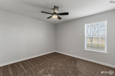 Reduced and move in ready! Beautifully, renovated country home - photo 20