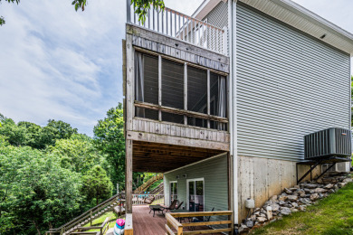 Stunning Lakefront Home on Lake Malone - photo 21