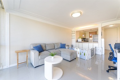 RENOVATED 2 bedroom, 1 bath, 1 parking condo in Salt Lake. The