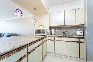 RENOVATED 2 bedroom, 1 bath, 1 parking condo in Salt Lake. The