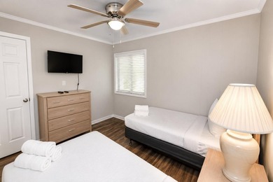 UNIT IS CURRENTLY UNDER MANAGEMENT AND ACTIVELY BEING RENTED. In - photo 8