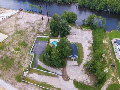 Coastal convenience, peaceful surroundings, and resort-style - photo 3