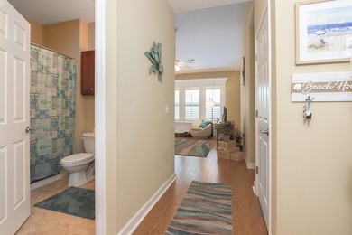 Coastal convenience, peaceful surroundings, and resort-style - photo 7