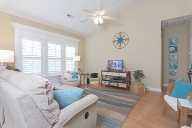 Coastal convenience, peaceful surroundings, and resort-style - photo 9