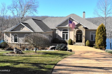 Lake Home For Sale in Fairfield Glade, Tennessee