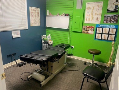 Versatile 6,400 square foot commercial building offering