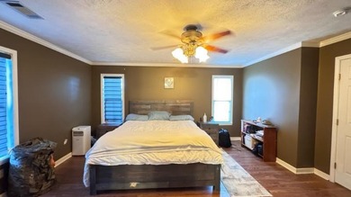 Country living at its finest with all the amenities you could - photo 16