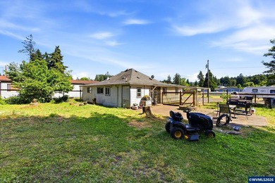 At sales price, NEW ROOF WILL BE INSTALLED PLUS $9000 IN CLOSING - photo 28