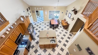 Country living at its finest with all the amenities you could - photo 33
