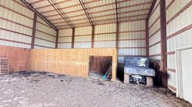 Country living at its finest with all the amenities you could - photo 37