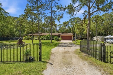 Exceptional 6-bedroom, 5-bath estate in the highly desirable - photo 2