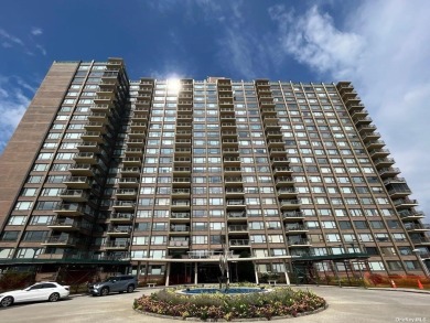 East River - Queens County Apartment For Sale in Whitestone New York