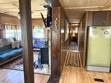 Nearly 1 acre with a charming 2-bedroom, 1-bath cabin just - photo 7