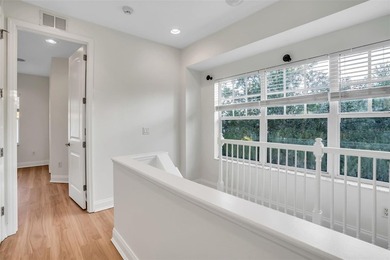LOCATION, LOCATION, GREAT BRIGHT SUNNY BEAUTIFUL TOWNHOUSE A - photo 31