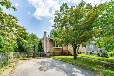 A special waterfront opportunity at 41 Mount View Avenue! This - photo 7