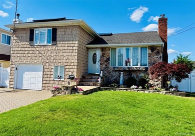 Waterfront Perfection in Desirable Massapequa Shores! Welcome to - photo 2