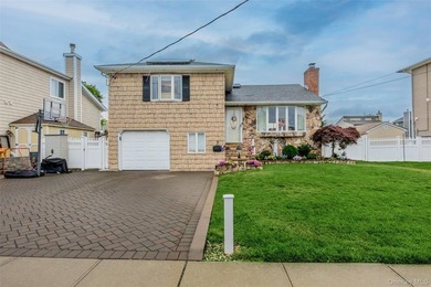 Waterfront Perfection in Desirable Massapequa Shores! Welcome to - photo 3