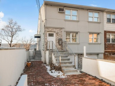 Lake Townhome/Townhouse For Sale in Yonkers, New York