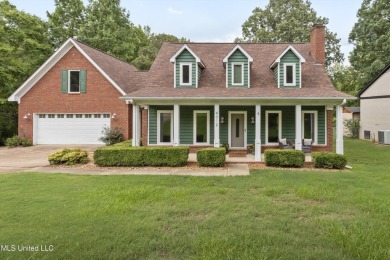 Lake Home For Sale in Nesbit, Mississippi