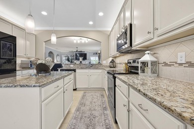 Welcome to this beautifully maintained, move-in ready Valentia - photo 9