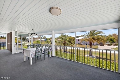 Private half-acre island estate near Pine Island Center with - photo 3
