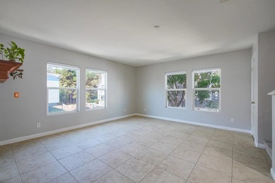 Beautifully maintained end-unit residence in the highly - photo 3