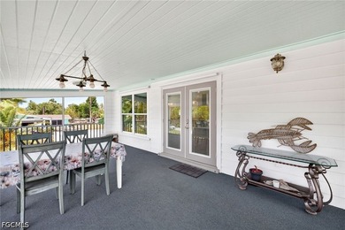 Private half-acre island estate near Pine Island Center with - photo 4