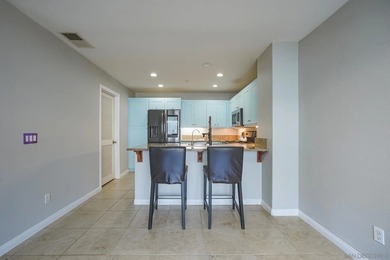 Beautifully maintained end-unit residence in the highly - photo 4