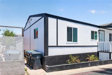 Welcome to this 4-bedroom, 2-bathroom manufactured home situated - photo 5