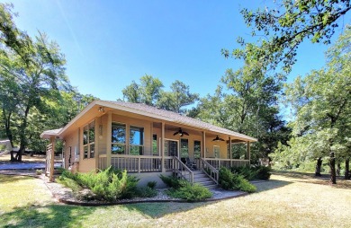 Neary Lake Home - Lake Home For Sale in Jewett, Texas