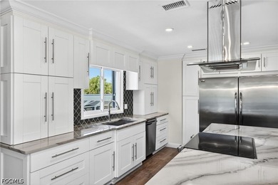 Private half-acre island estate near Pine Island Center with - photo 9