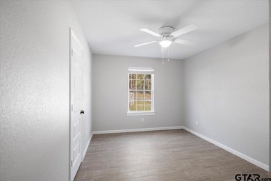 Welcome to this well-maintained 3 bedroom, 2 bath home located - photo 12