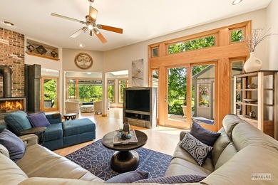 Perfectly positioned on a private 2 acre riverfront cul-de-sac - photo 15
