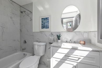 Fully Renovated 5 Bedroom Home In Freeport For $729,000. A Very - photo 16